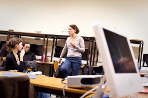 Emmanuelle Defaud lors du débat Ça Presse ! sur le "Journalistes et Google" Emmanuelle Defaud lors du debat Ca Presse ! sur le "Journalistes et Google"